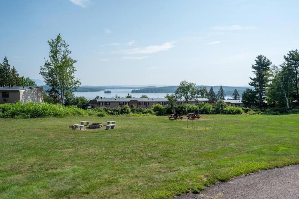 Cute Cedar Lodge Studio With Balcony & Lake Views! 라코니아 외부 사진